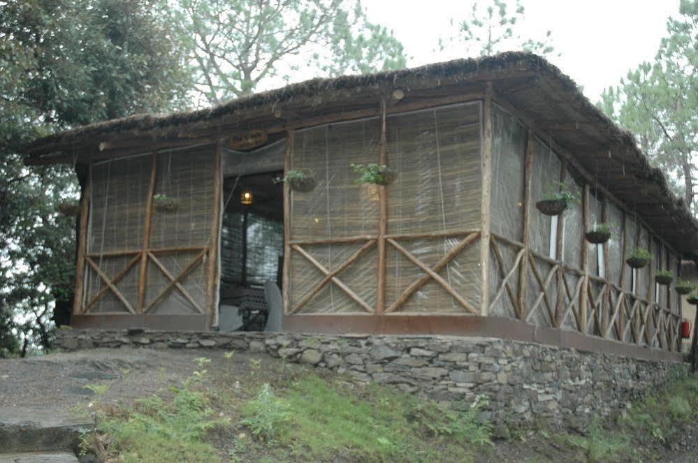 Aamod Resort Shimla Esterno foto