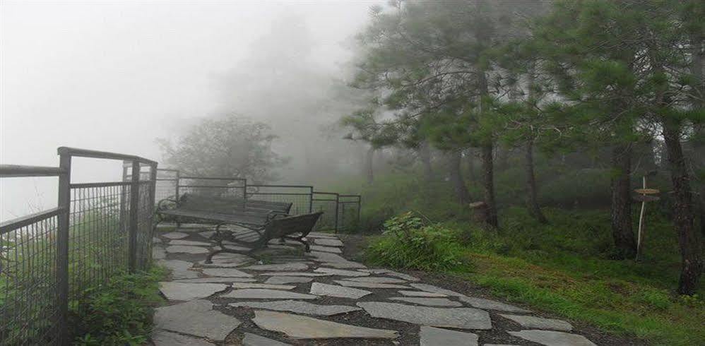 Aamod Resort Shimla Esterno foto